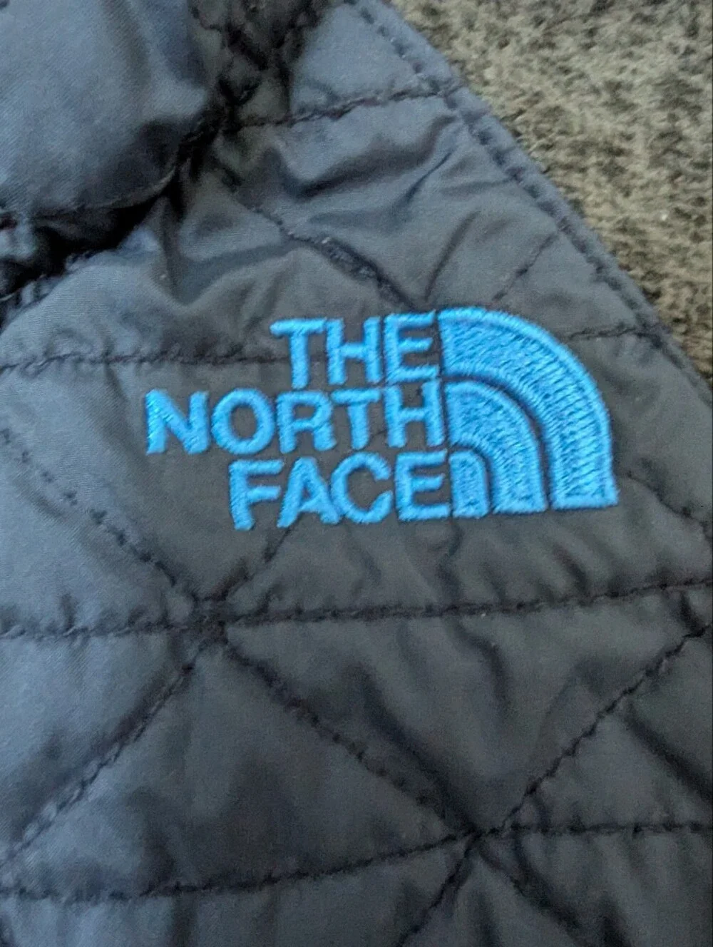 The North Face Kids Navy Quilted Jacket with Gray Sweater Fleece Sleeves Size 3T